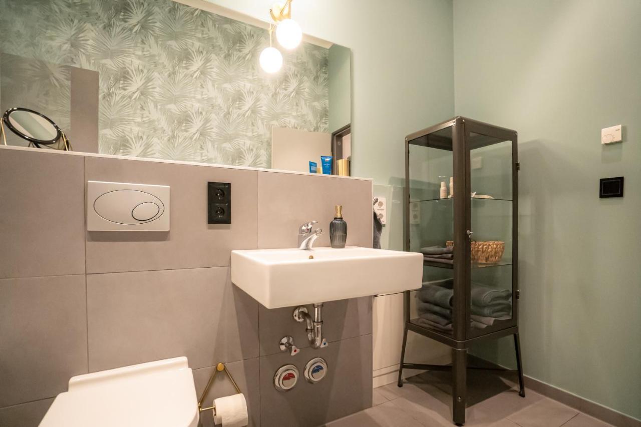 Designer Loft-Ferienwohnung Im Zentrum Mit Tiefgaragen-Parkplatz, Waschmaschine Und Privatterrasse 莱比锡 外观 照片